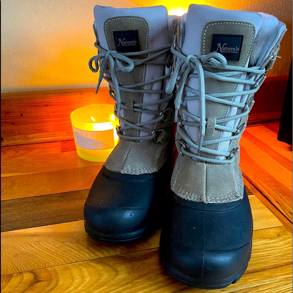 Ladies Snow Boots warn once purchased at BassPro